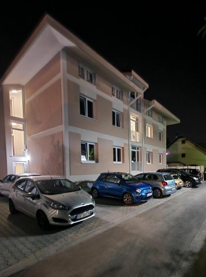 Grand Park Rooms & Apartments Čačak 외부 사진