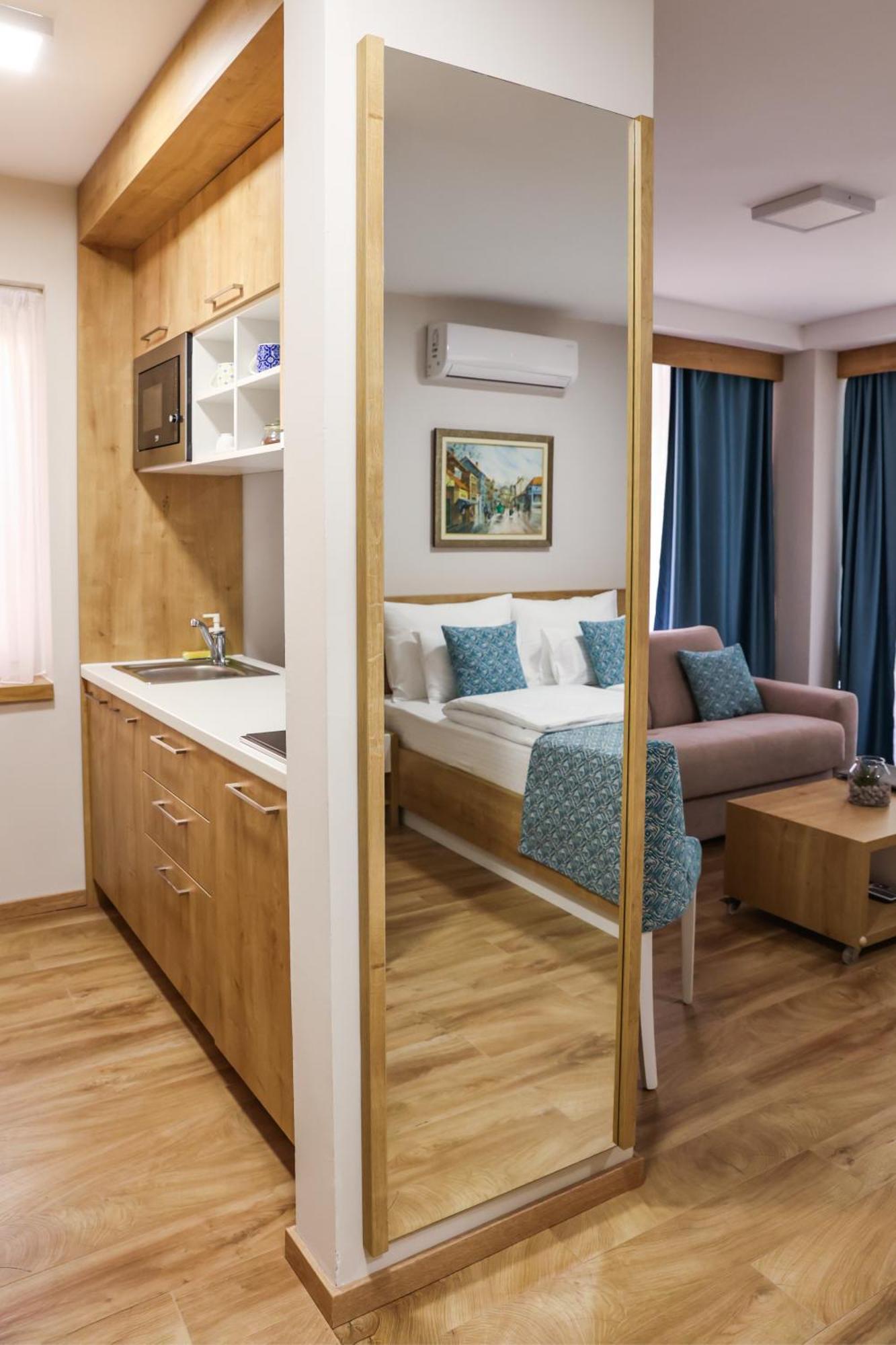 Grand Park Rooms & Apartments Čačak 외부 사진